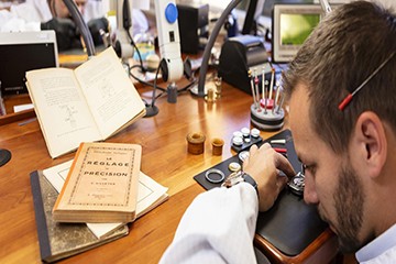 南京欧米茄手表去哪怎么售后维修